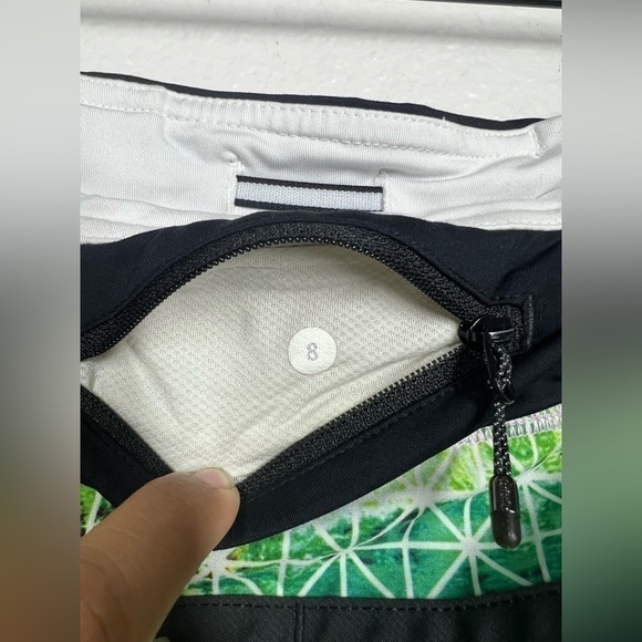 RARE LULULEMON Woman Paradise Grid Shorts - Picture 7 of 9